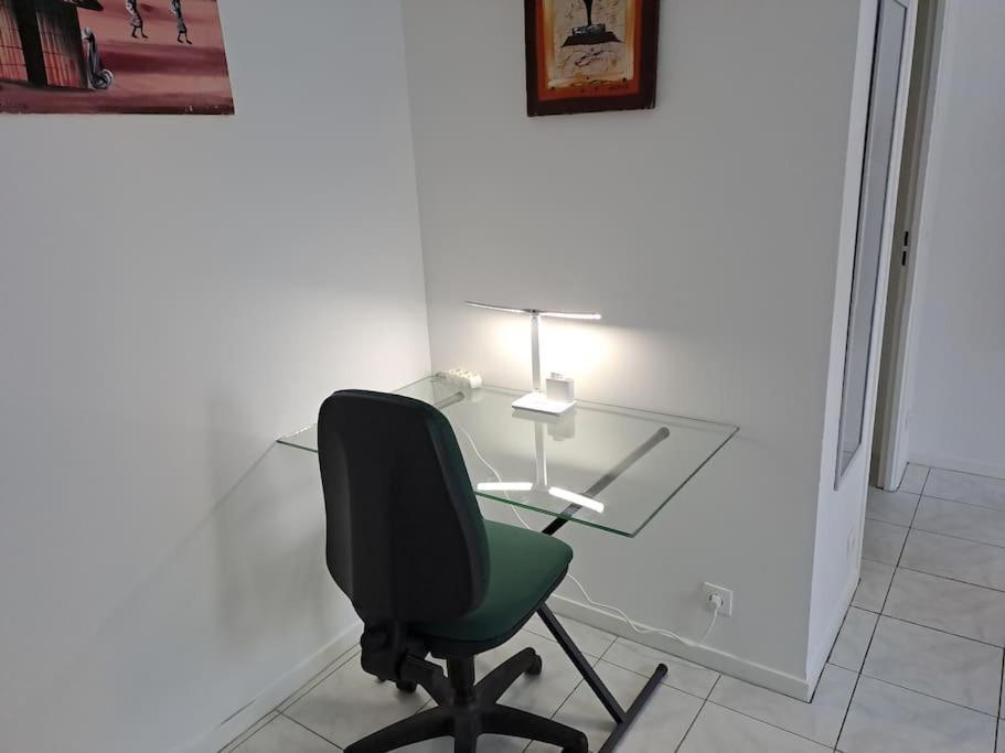 Appartement F2 Haut De Montreuil Montreuil  Exteriér fotografie